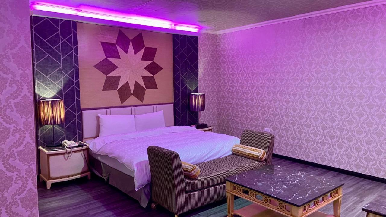 Huang Xing Motel Pingtung Εξωτερικό φωτογραφία