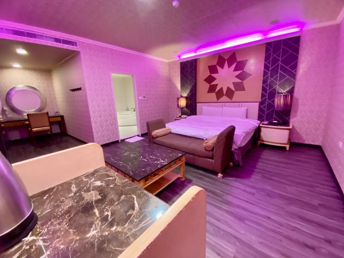 Huang Xing Motel Pingtung Εξωτερικό φωτογραφία