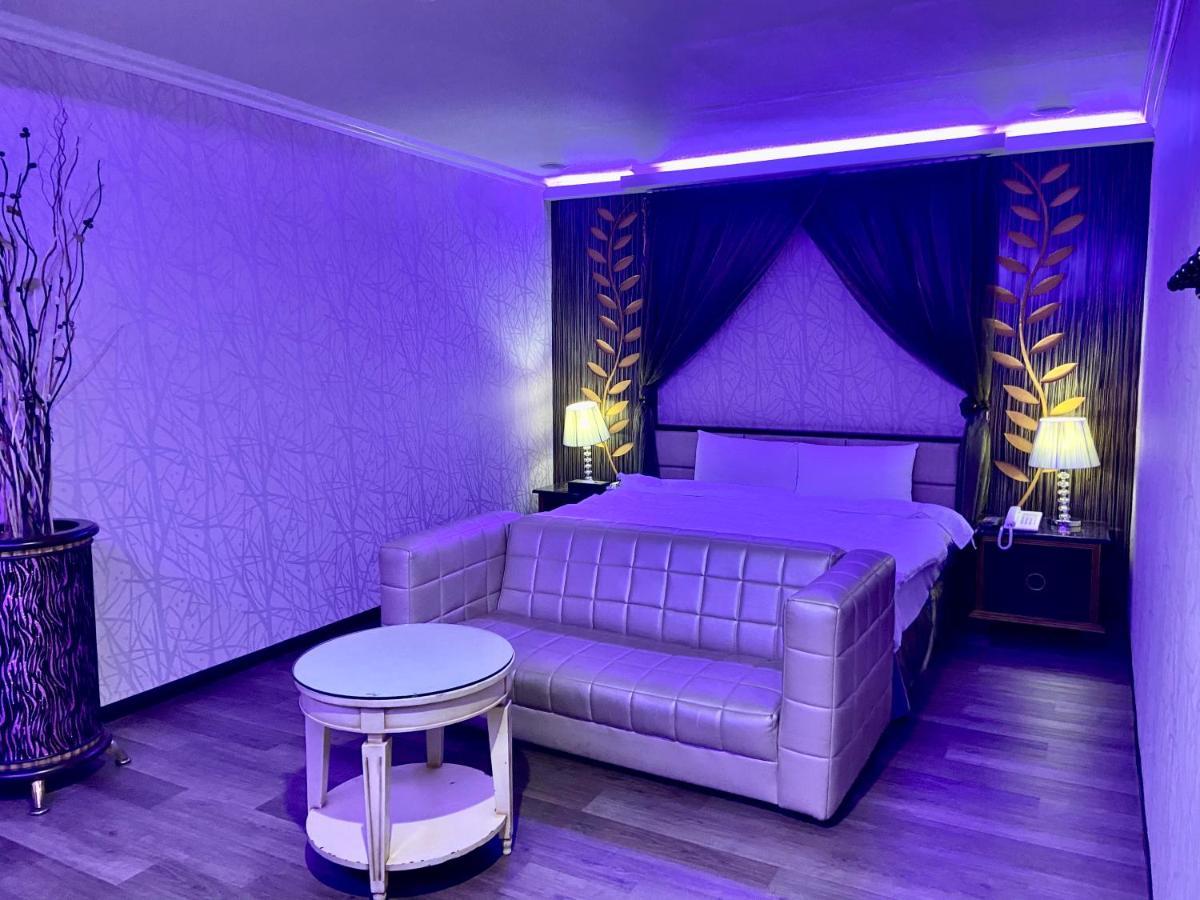 Huang Xing Motel Pingtung Εξωτερικό φωτογραφία