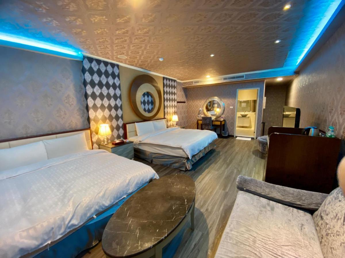 Huang Xing Motel Pingtung Εξωτερικό φωτογραφία