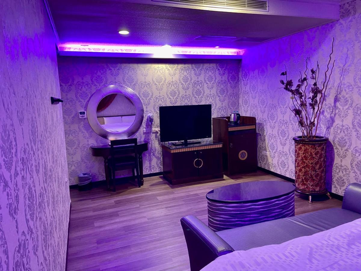 Huang Xing Motel Pingtung Εξωτερικό φωτογραφία