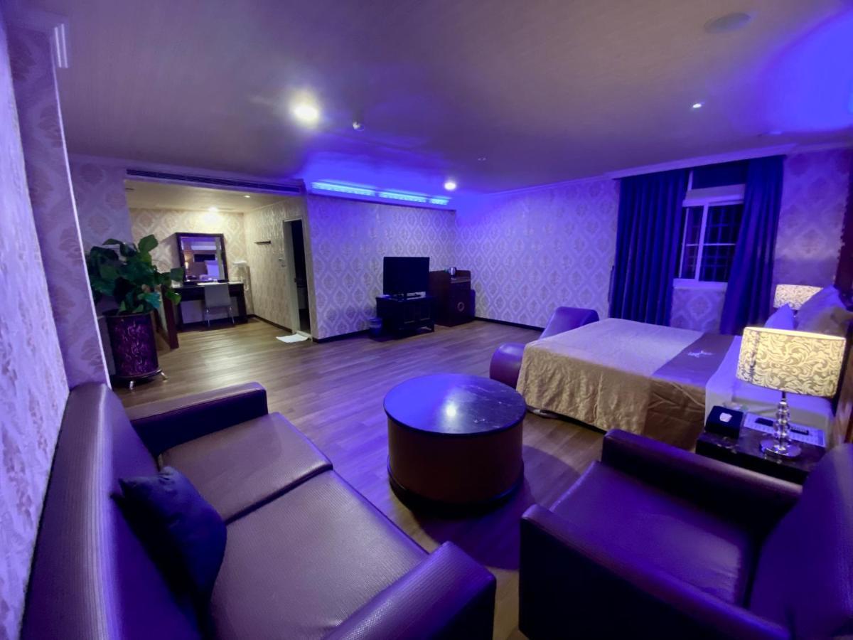 Huang Xing Motel Pingtung Εξωτερικό φωτογραφία