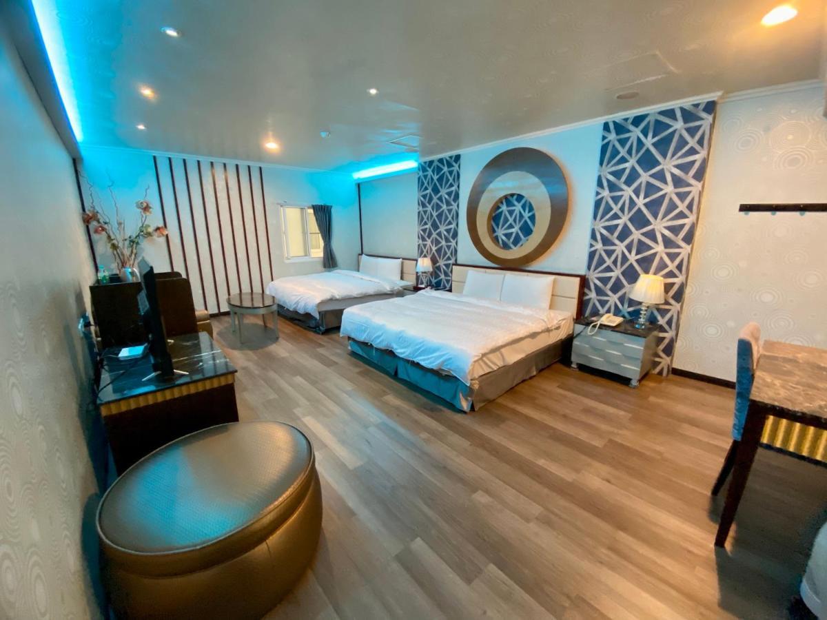 Huang Xing Motel Pingtung Εξωτερικό φωτογραφία