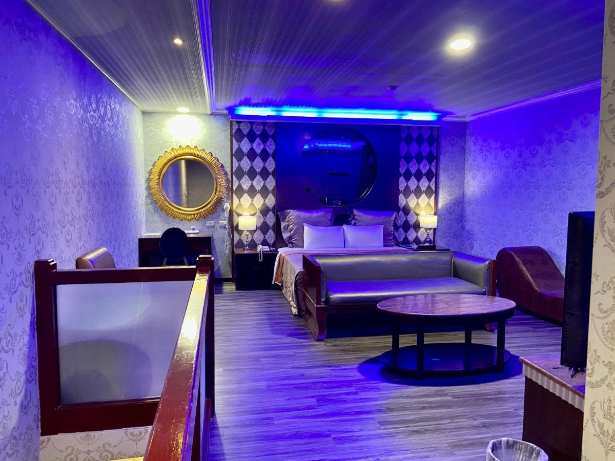 Huang Xing Motel Pingtung Εξωτερικό φωτογραφία