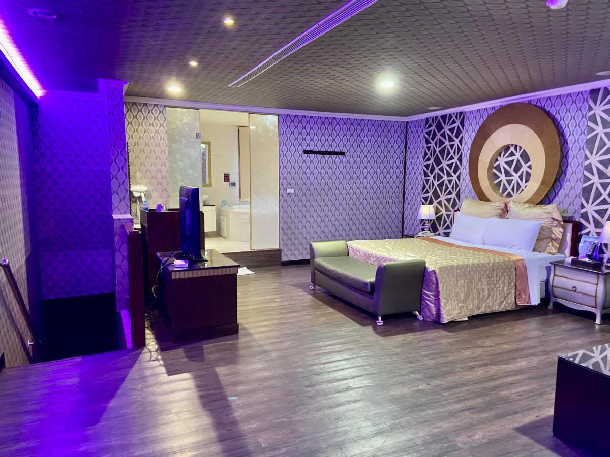 Huang Xing Motel Pingtung Εξωτερικό φωτογραφία