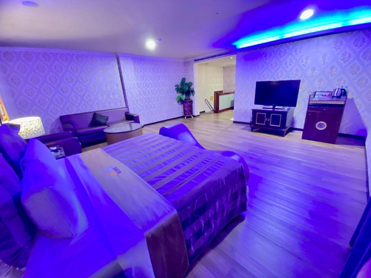 Huang Xing Motel Pingtung Εξωτερικό φωτογραφία