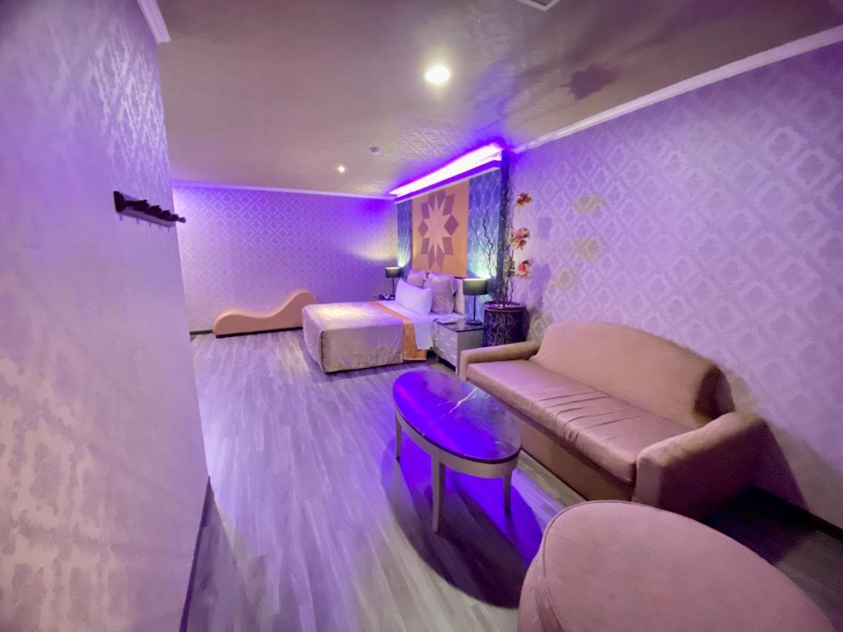 Huang Xing Motel Pingtung Εξωτερικό φωτογραφία
