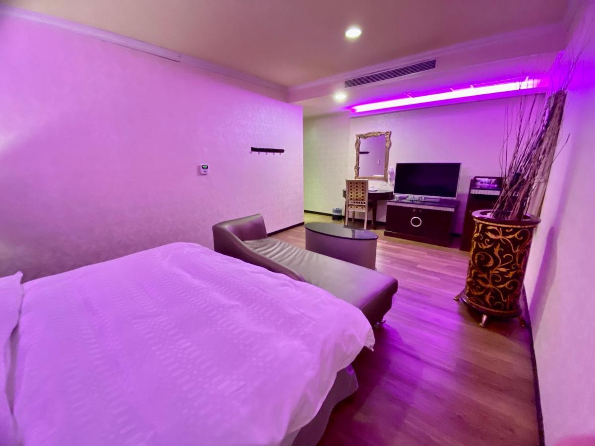 Huang Xing Motel Pingtung Εξωτερικό φωτογραφία