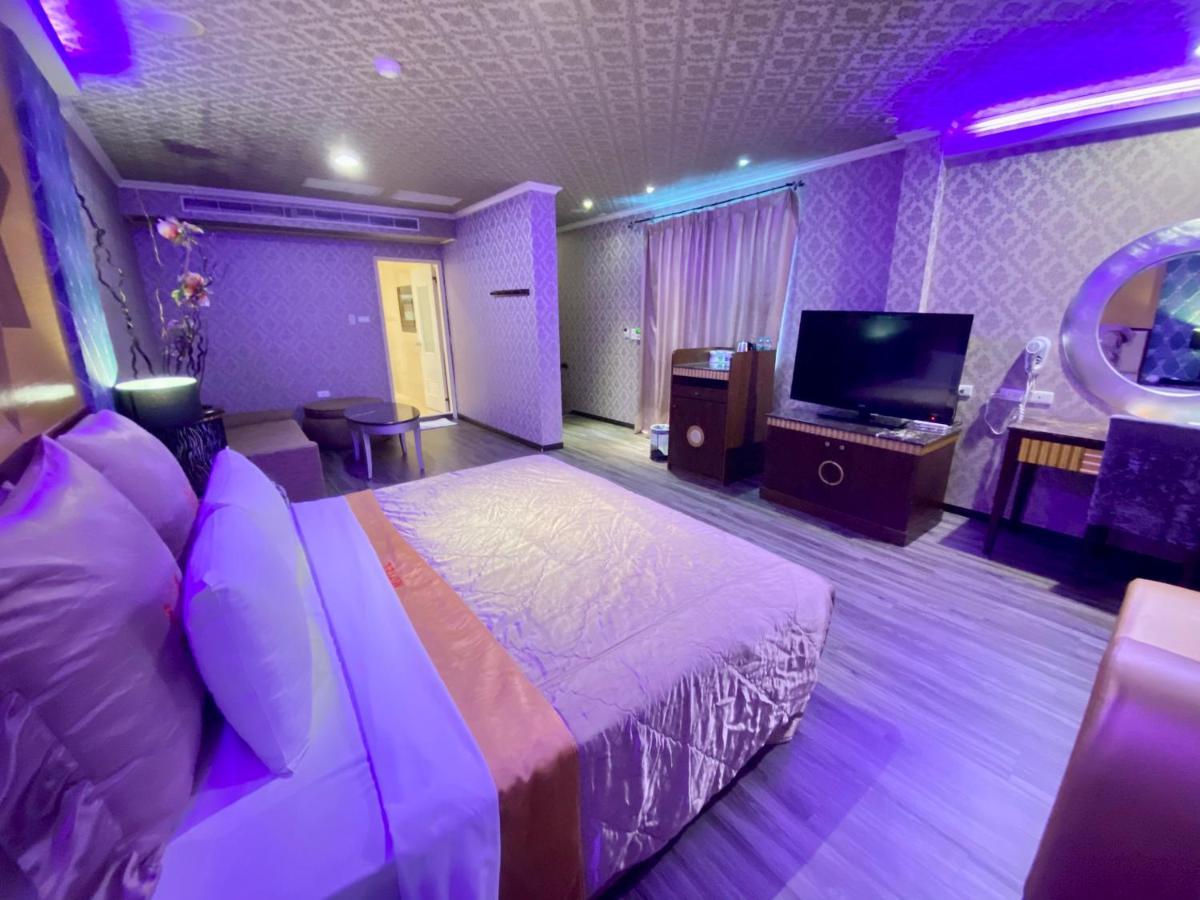 Huang Xing Motel Pingtung Εξωτερικό φωτογραφία
